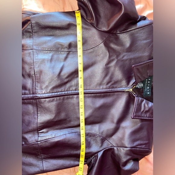 Leather Elements Women’s Large Purple Leather Jacket - Picture 6 of 7